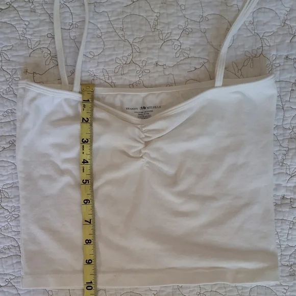 Brandy Melville Faye White Crop Top - Picture 5 of 5